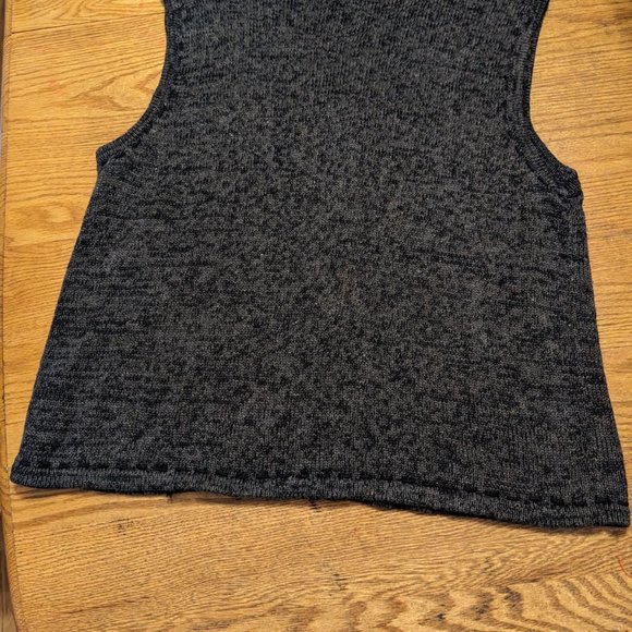 Vest gray zipper size large with snowmen - Picture 6 of 6